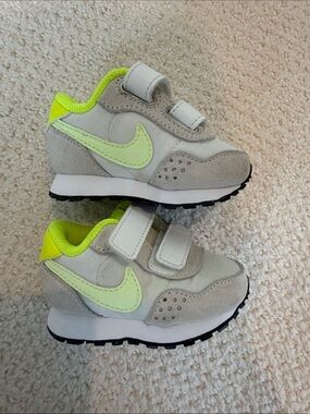 Nike Kids Grey with Neon Yellow Velcro Sneakers